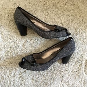 Naturalizer Gray Peep Toe Heels Size 11